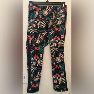 Old Navy Active Go-dry  Leggings with Tropical Parrot Print
